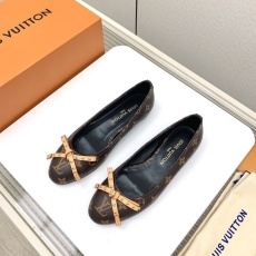 Louis Vuitton Low Shoes